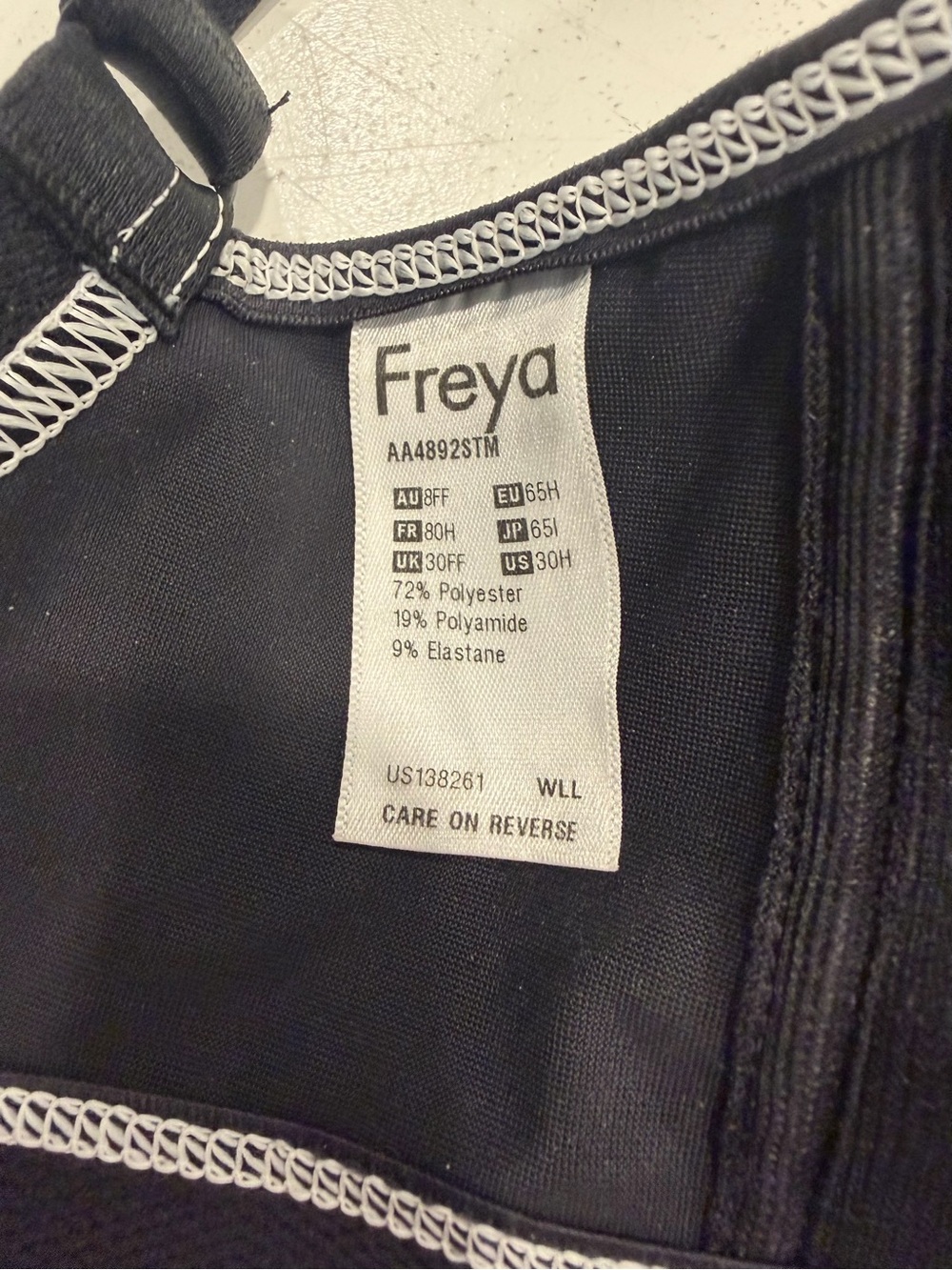 Freya Sonic Underwire Molded Sports Bra 30H Black Storm J-Hook - Picture 5 of 6